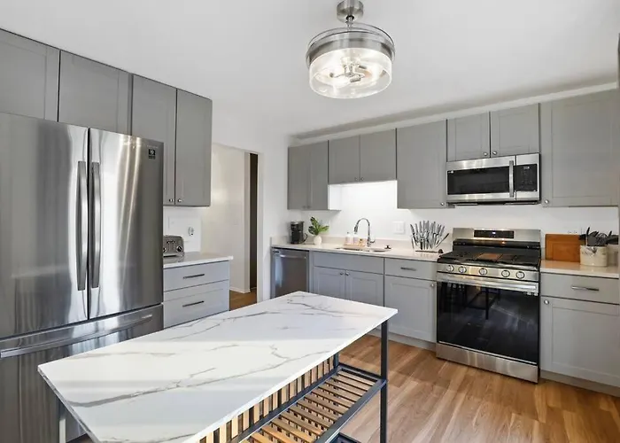 Tranquil Getaway For The Entire Family Westmont